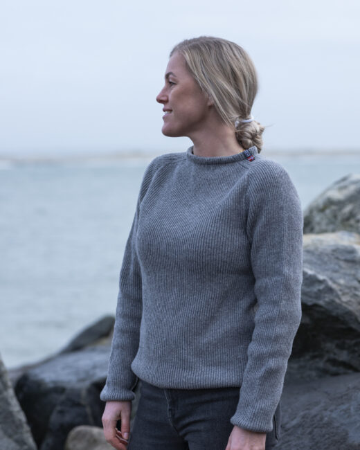 Wool sweater 100% wool grey