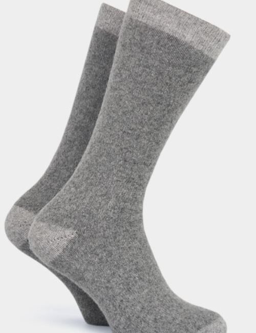 Långa yllesockor i 80% ull.